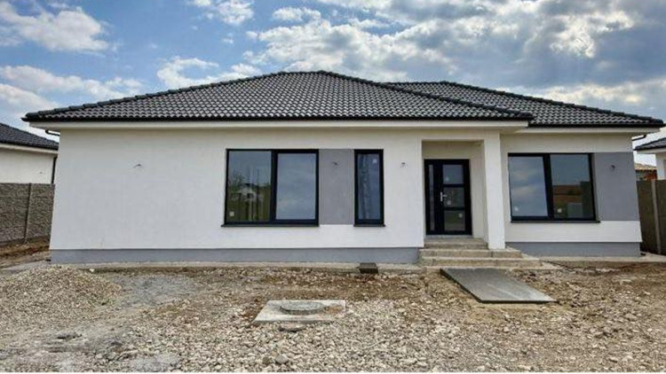 Casă modernă în Sântandrei