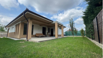 Casă nouă modernă în Cihei